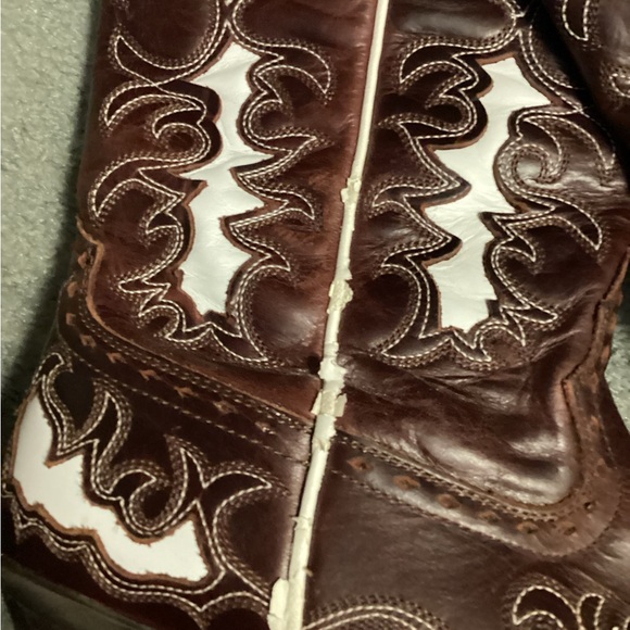 Ariat Cowgirl Boots - Picture 9 of 9